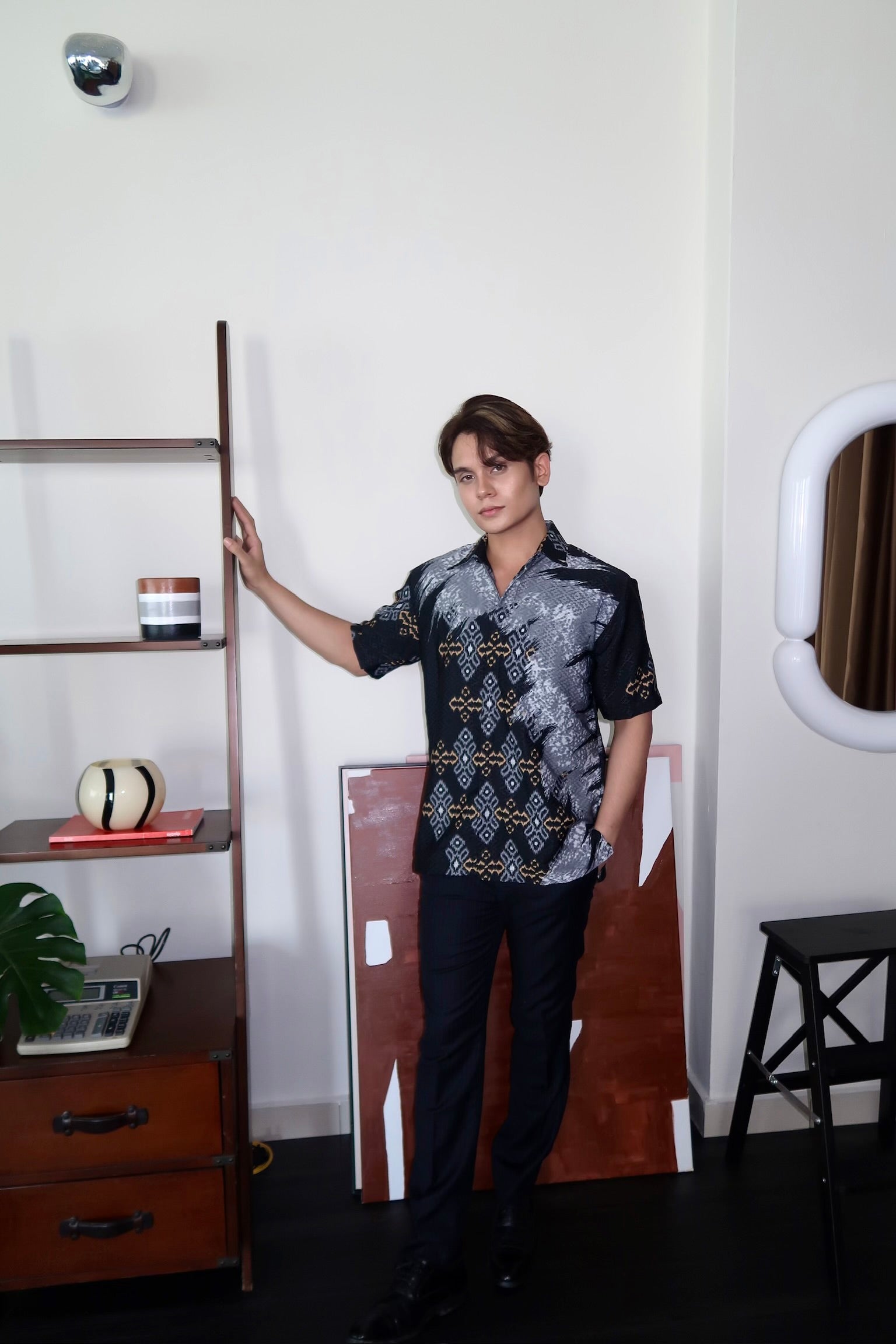 Batik Modern (Shadow)